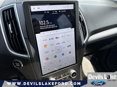 2022 Ford Edge Base