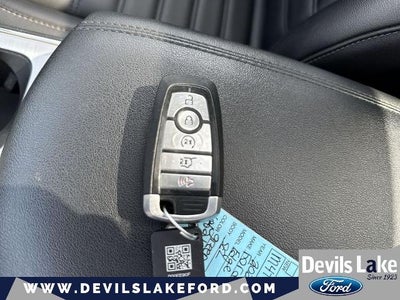 2022 Ford Edge Base