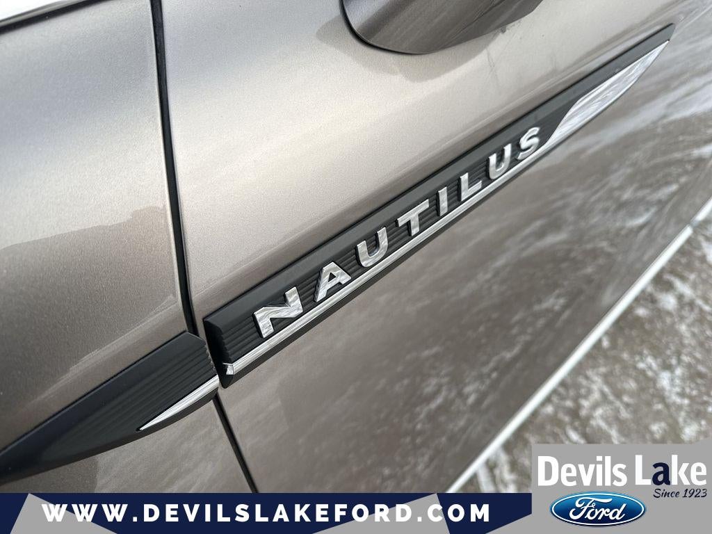 2019 Lincoln Nautilus Select