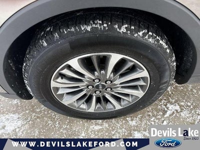 2019 Lincoln Nautilus Select