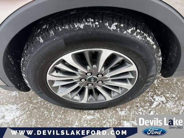 2019 Lincoln Nautilus Select