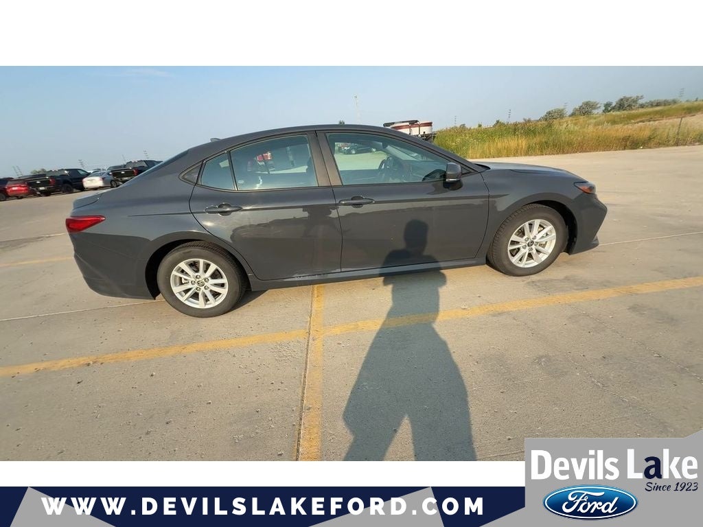 2025 Toyota Camry Hybrid LE