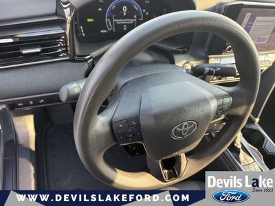2025 Toyota Camry Hybrid LE