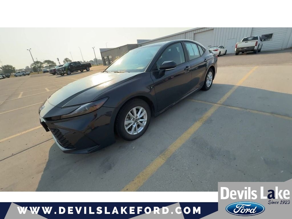 2025 Toyota Camry Hybrid LE
