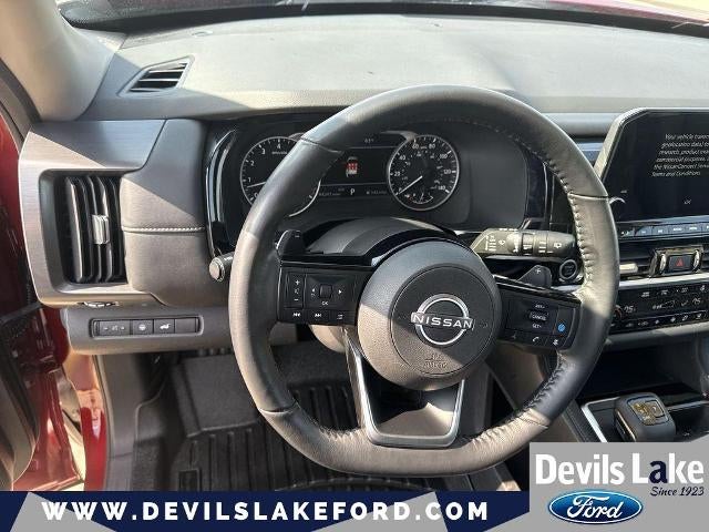 2022 Nissan Pathfinder SL