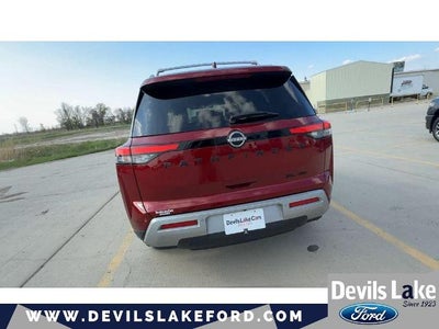 2022 Nissan Pathfinder SL
