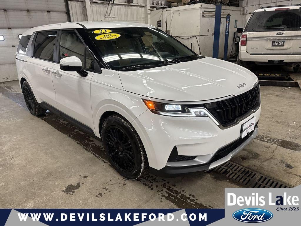 2023 Kia Carnival LX